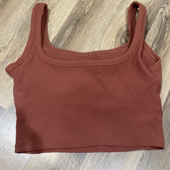 🦊 Brown Padded Athletic Crop Top  🦊 - Picture 2 of 4